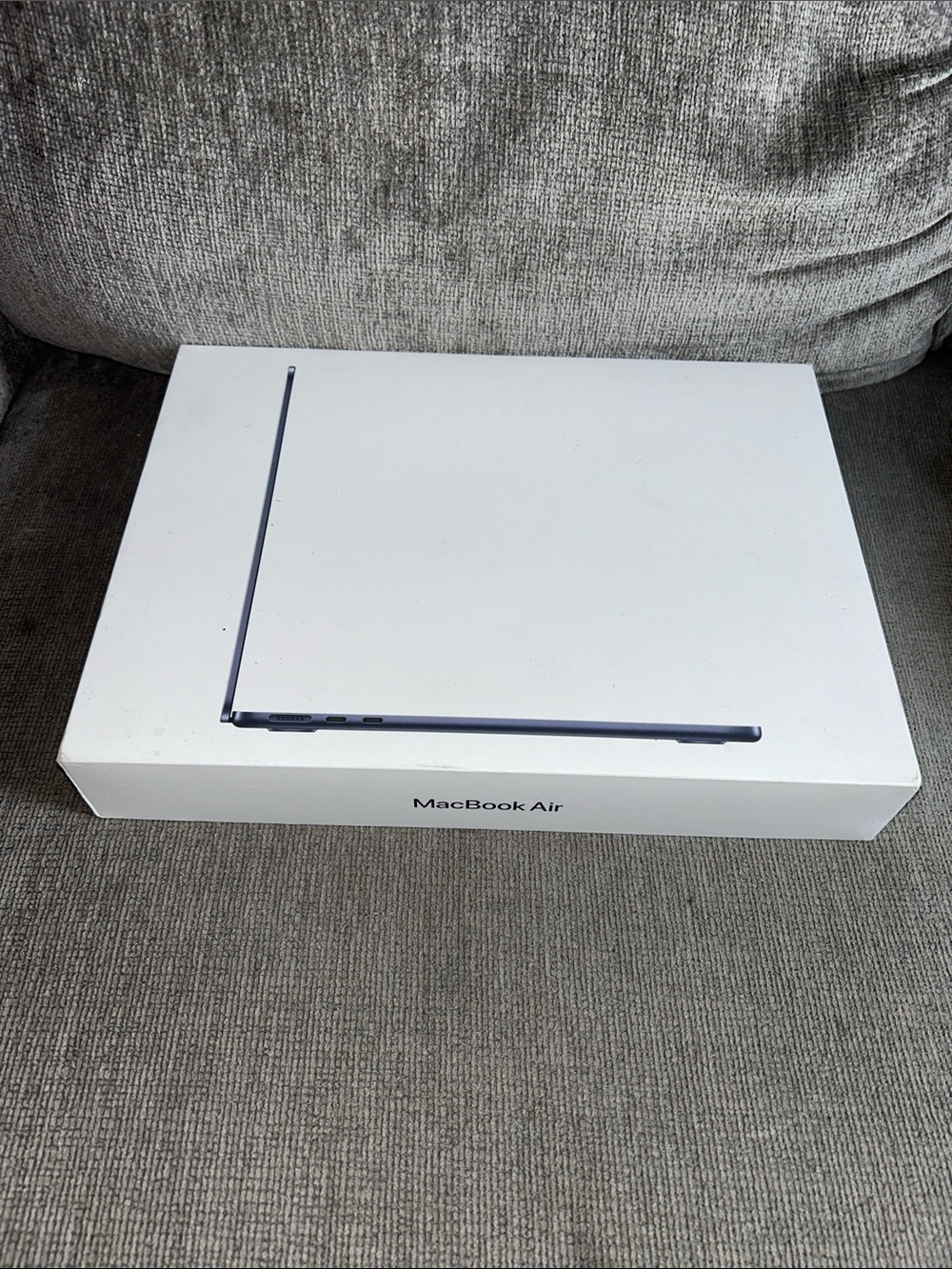 MacBook Air 13-inch Empty Box (A3240)